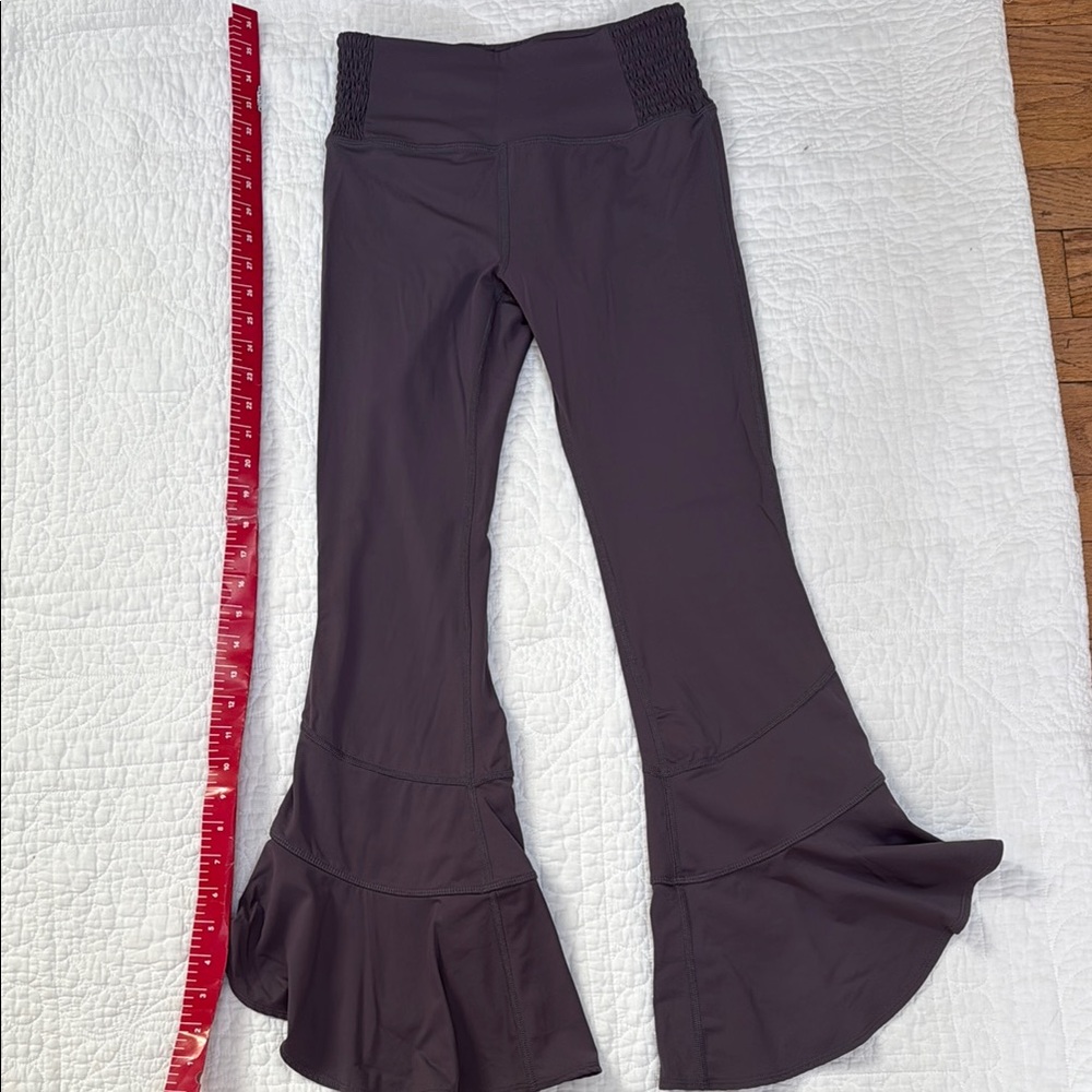 Flared/ruffle bottom Pants